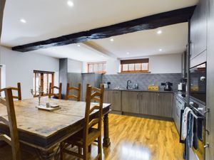 Dining Kitchen- click for photo gallery